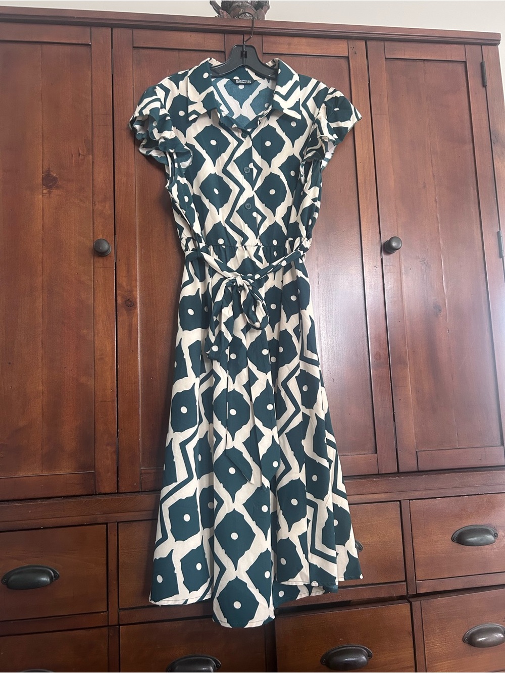 BloomChic Green and Cream Geometric Midi Dress - Picture 1 of 3
